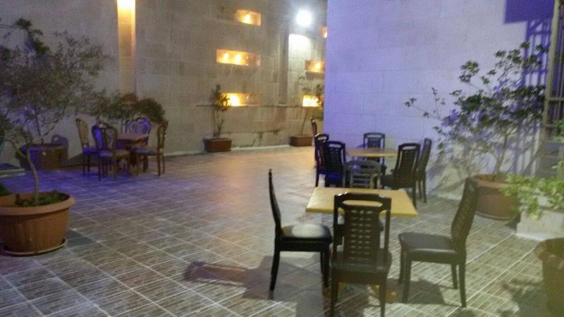 Jad Hotel Suites Amman Exterior foto