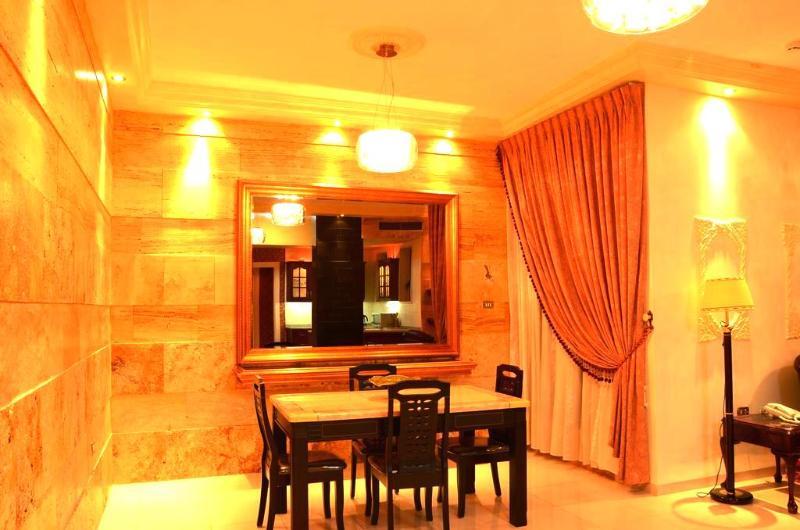 Jad Hotel Suites Amman Exterior foto
