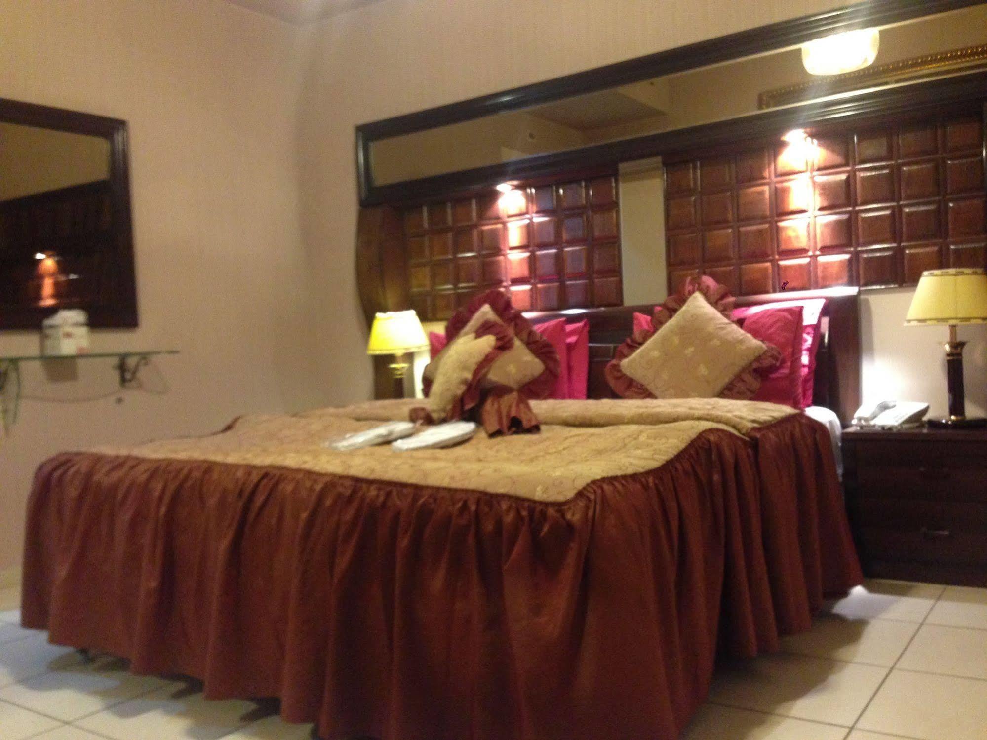 Jad Hotel Suites Amman Exterior foto