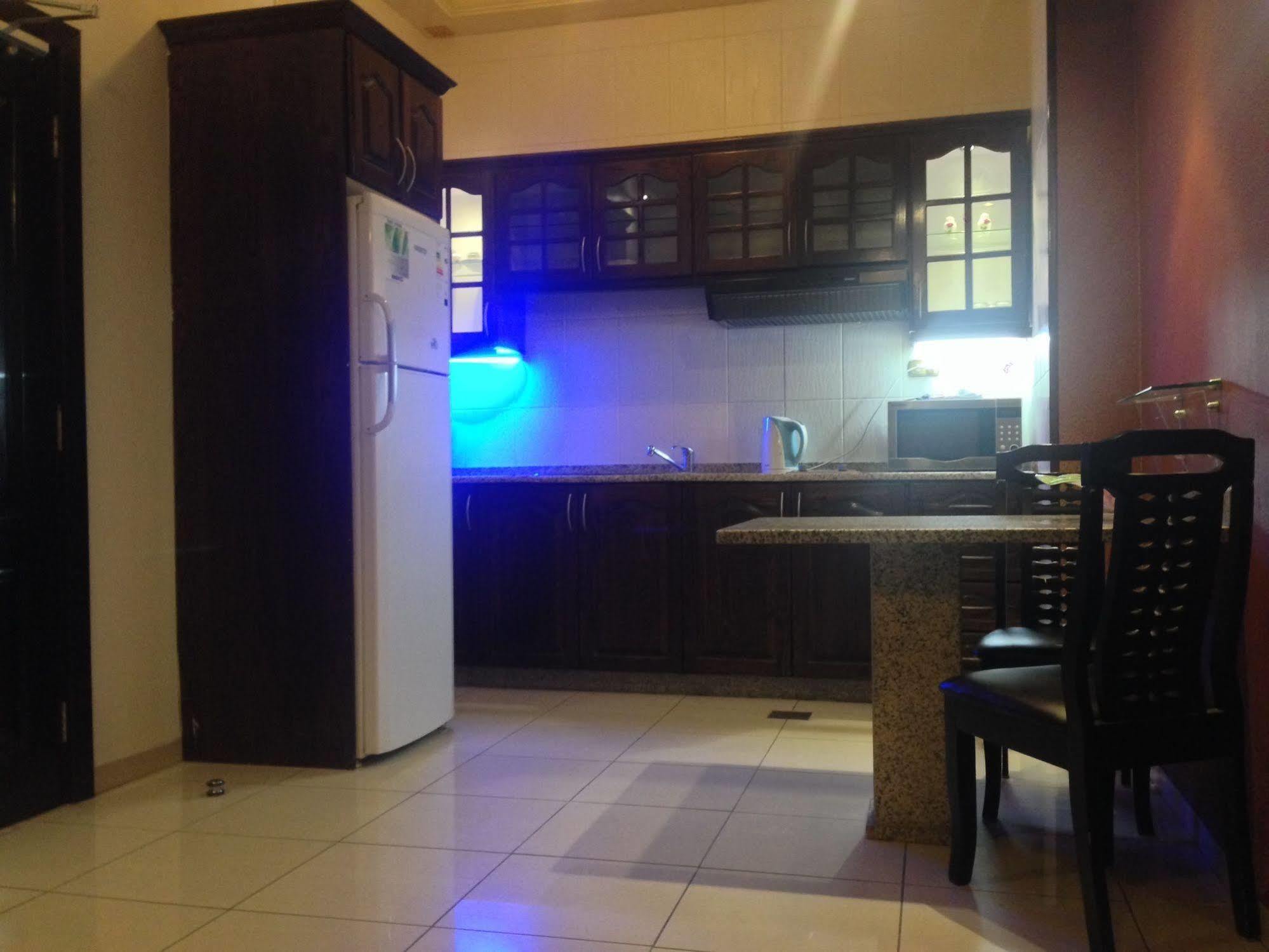 Jad Hotel Suites Amman Exterior foto
